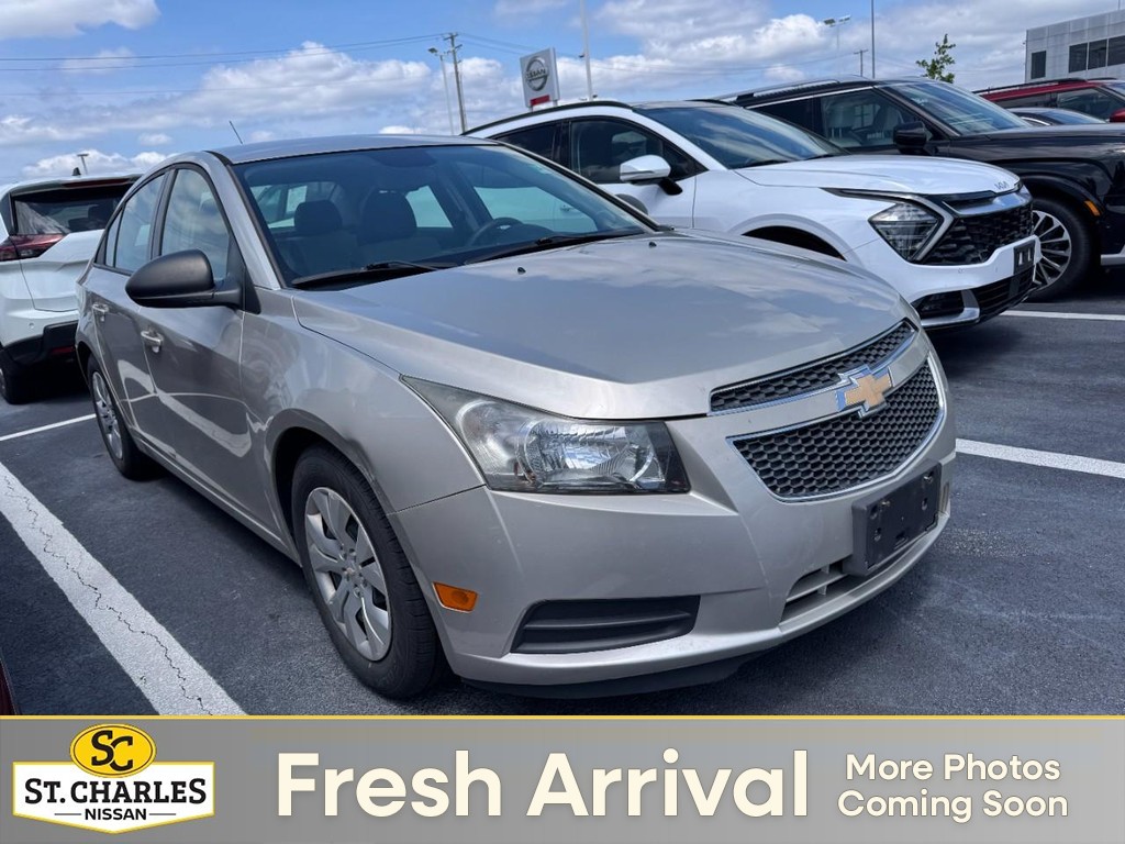 Chevrolet Cruze Vehicle Full-screen Gallery Image 01