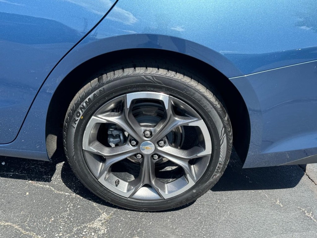 Chevrolet Malibu Vehicle Full-screen Gallery Image 07