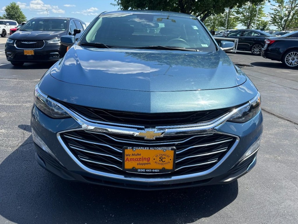 Chevrolet Malibu Vehicle Full-screen Gallery Image 09