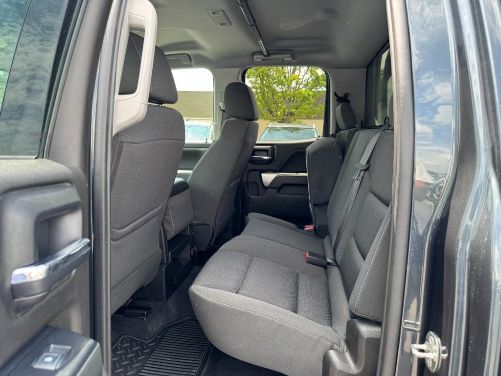 Chevrolet Silverado 1500 LD Vehicle Full-screen Gallery Image 10