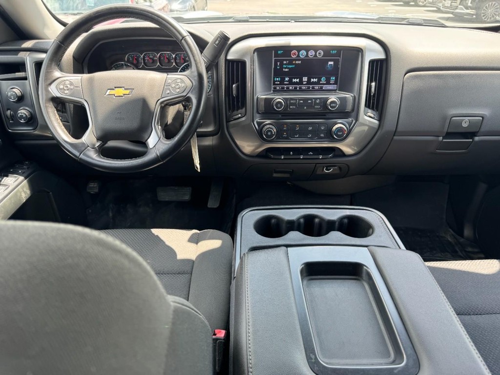 Chevrolet Silverado 1500 LD Vehicle Full-screen Gallery Image 11