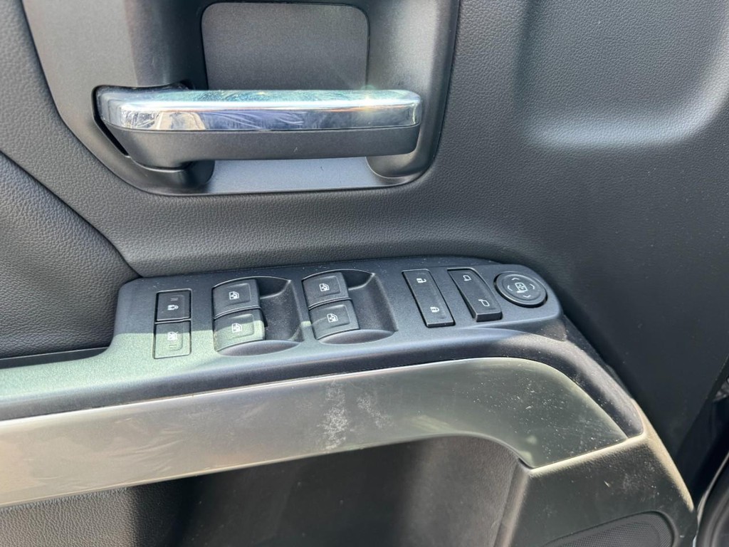 Chevrolet Silverado 1500 LD Vehicle Full-screen Gallery Image 15