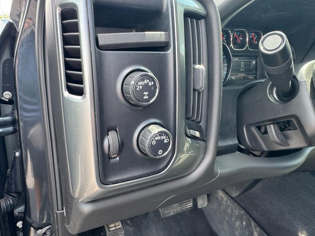 Chevrolet Silverado 1500 LD Vehicle Full-screen Gallery Image 16