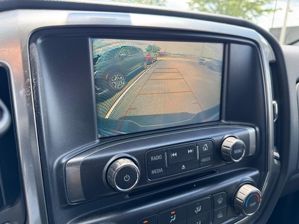 Chevrolet Silverado 1500 LD Vehicle Full-screen Gallery Image 21