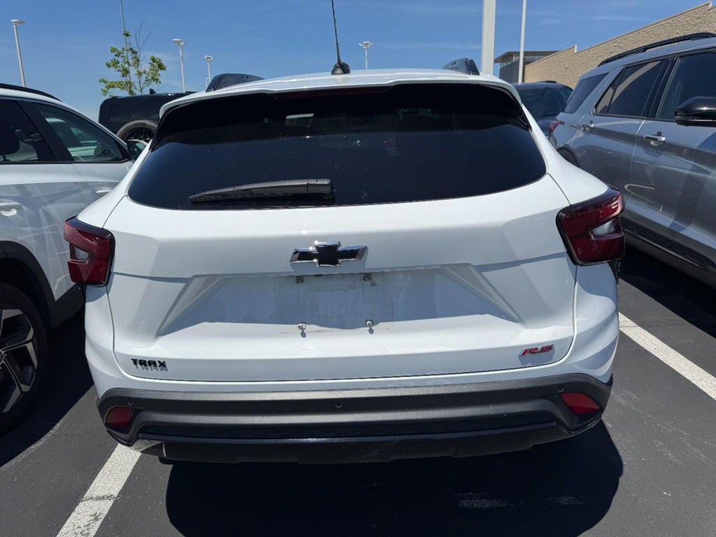 Chevrolet Trax Vehicle Full-screen Gallery Image 03
