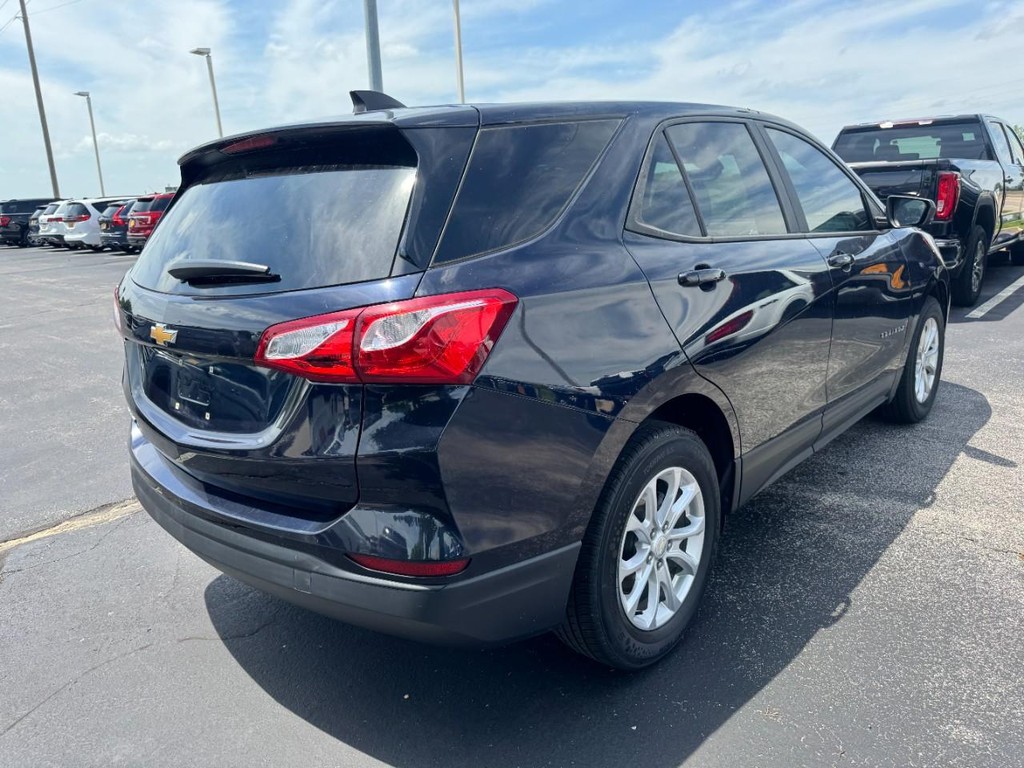 Chevrolet Equinox Vehicle Full-screen Gallery Image 03