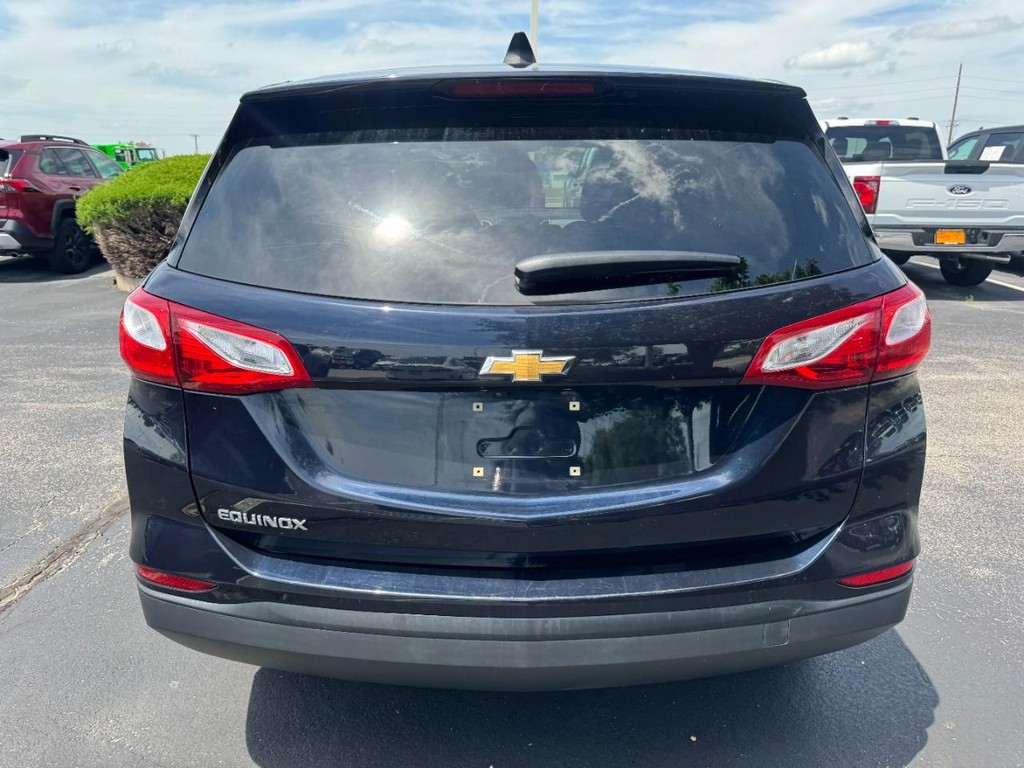 Chevrolet Equinox Vehicle Full-screen Gallery Image 04