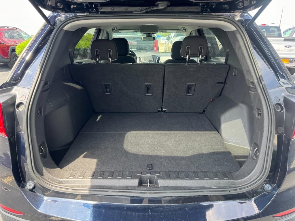 Chevrolet Equinox Vehicle Full-screen Gallery Image 06