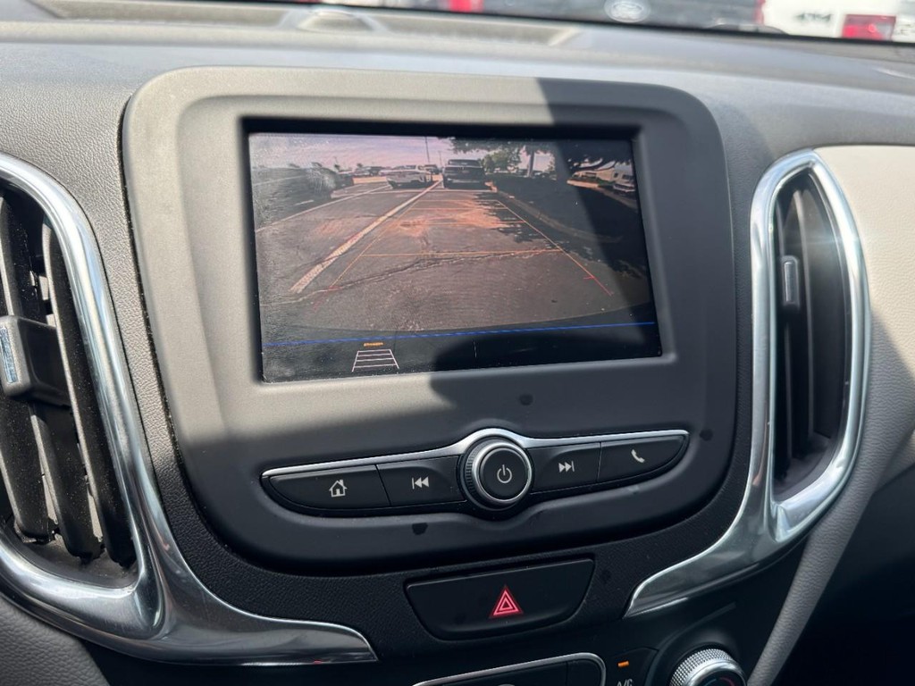 Chevrolet Equinox Vehicle Full-screen Gallery Image 20
