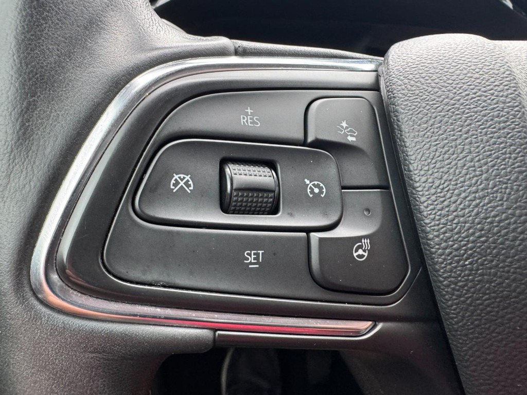 Buick Envision Vehicle Full-screen Gallery Image 16