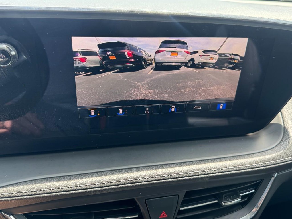Buick Encore GX Vehicle Full-screen Gallery Image 20