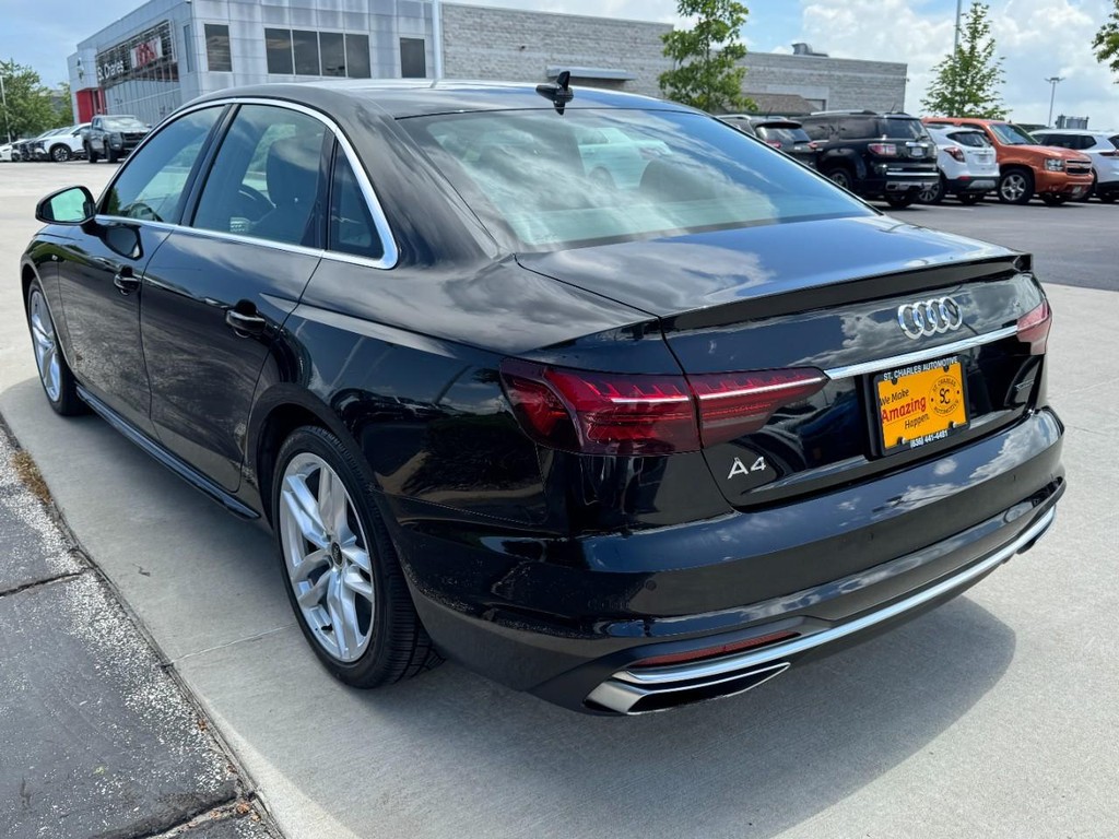 Audi A4 Sedan Vehicle Full-screen Gallery Image 05