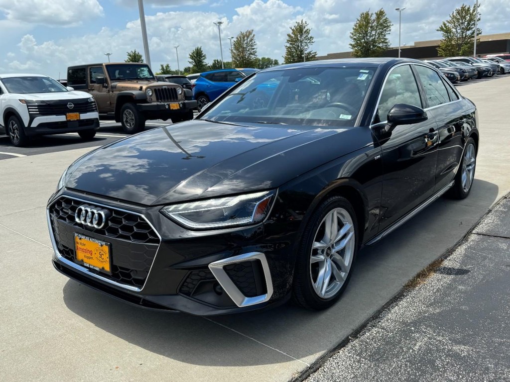 Audi A4 Sedan Vehicle Full-screen Gallery Image 08
