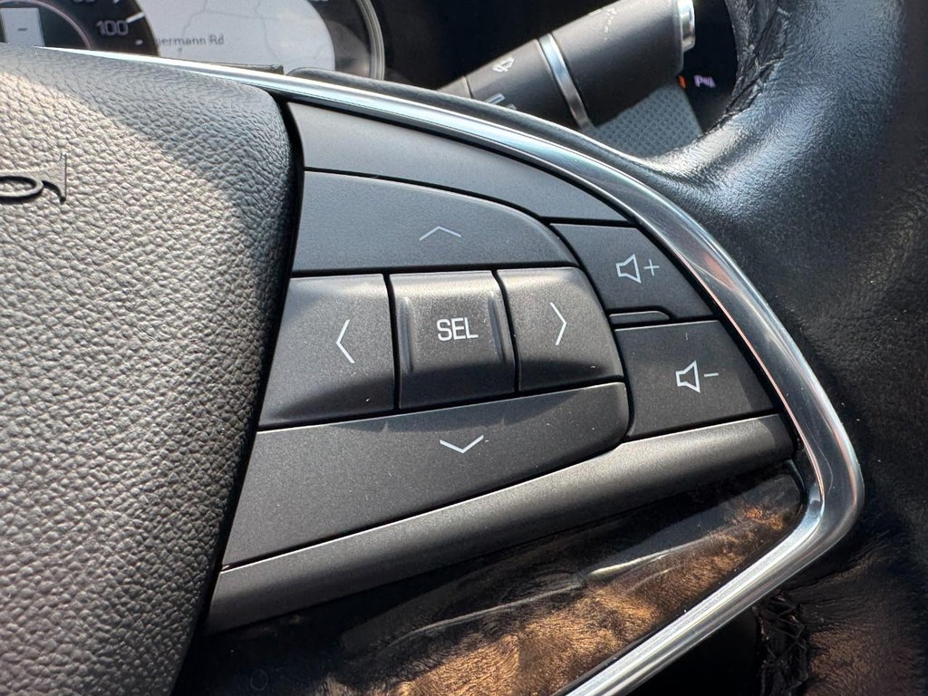 Cadillac CT6 Sedan Vehicle Full-screen Gallery Image 18