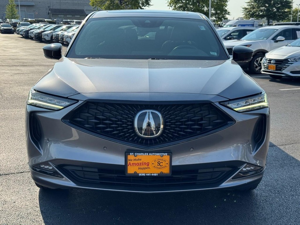 Acura MDX Vehicle Full-screen Gallery Image 09