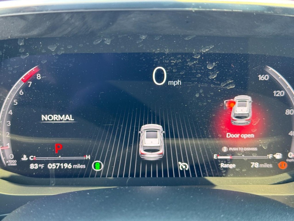 Acura MDX Vehicle Full-screen Gallery Image 21