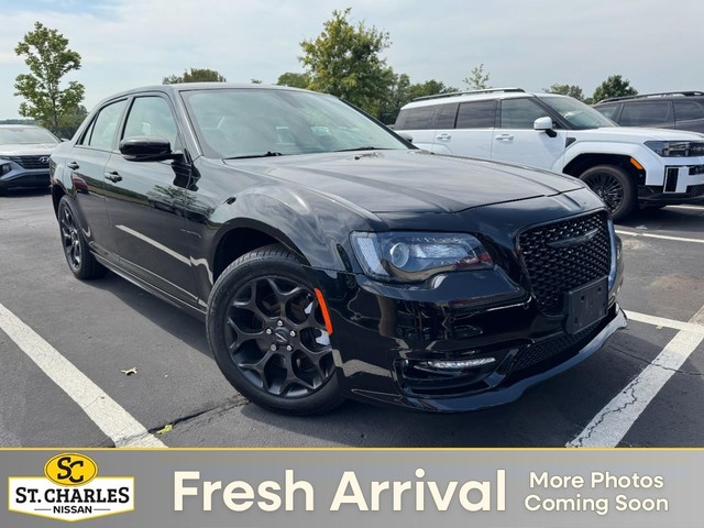 St. Peters MO 2022 Chrysler 300 more details - chrysler 300