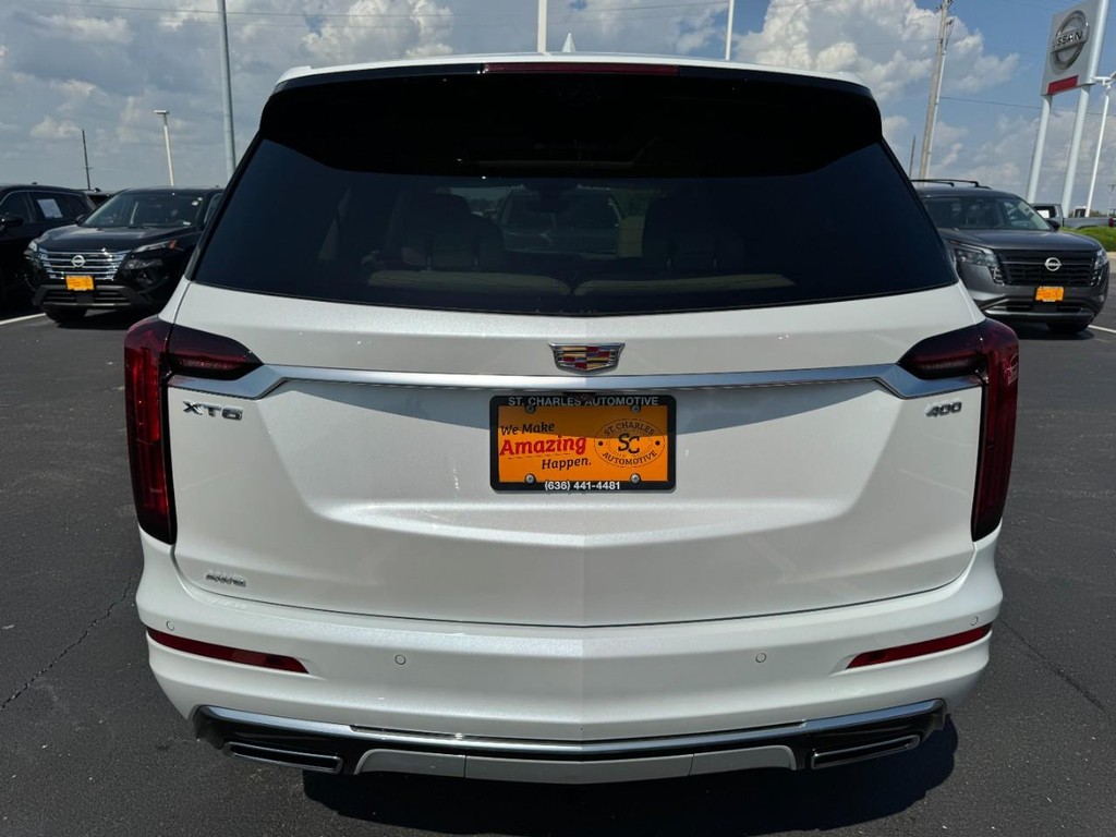 Cadillac XT6 Vehicle Full-screen Gallery Image 04