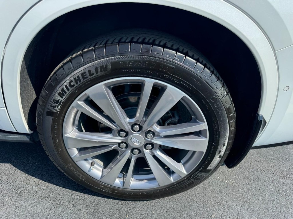 Cadillac XT6 Vehicle Full-screen Gallery Image 07