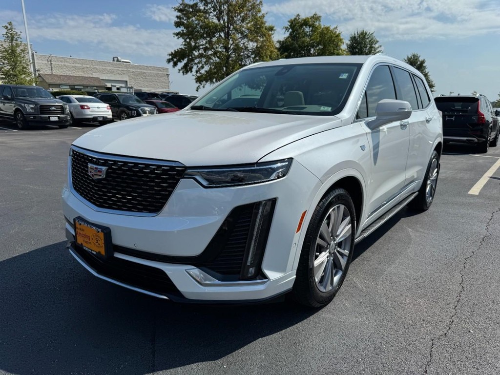 Cadillac XT6 Vehicle Full-screen Gallery Image 08