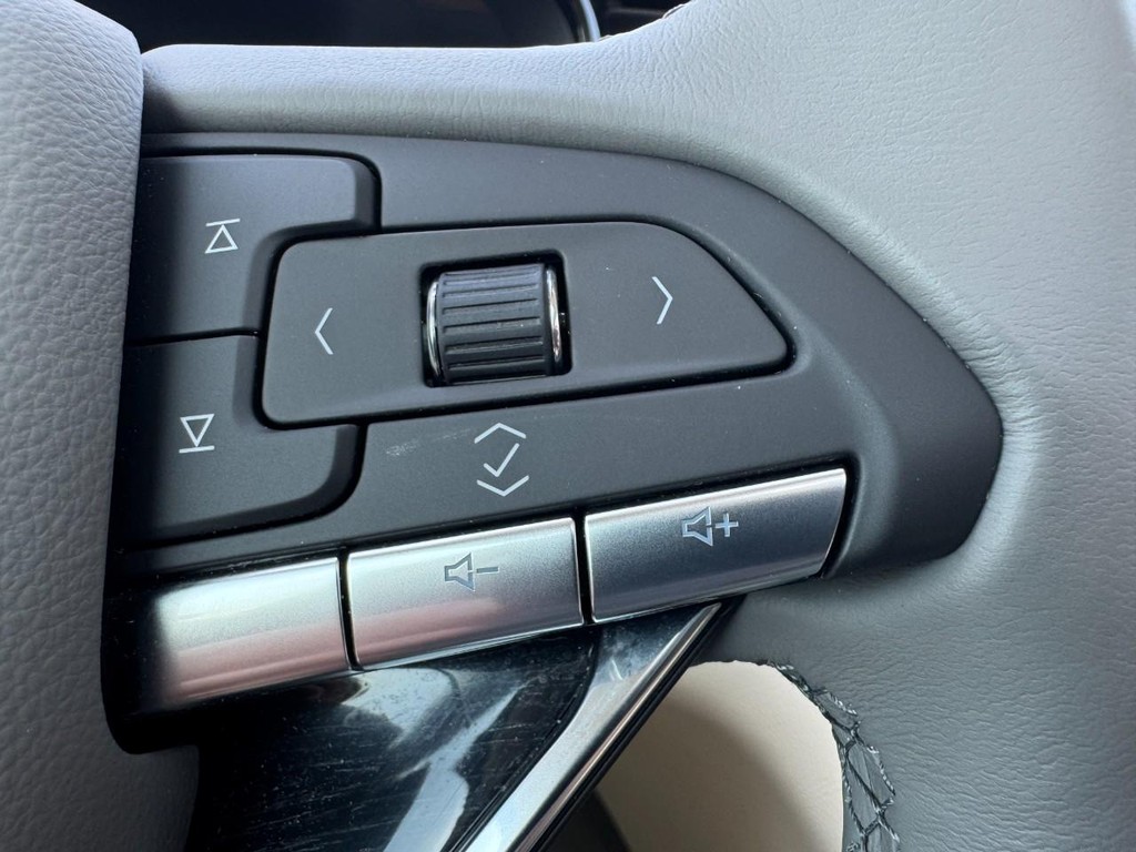 Cadillac XT6 Vehicle Full-screen Gallery Image 19