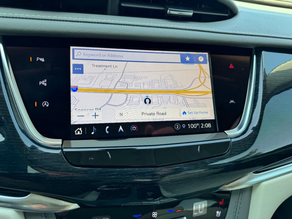 Cadillac XT6 Vehicle Full-screen Gallery Image 22