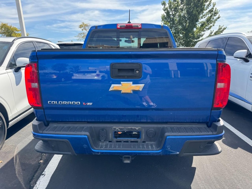 Chevrolet Colorado Vehicle Full-screen Gallery Image 03