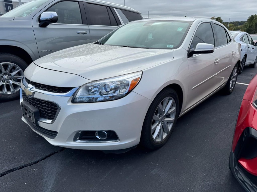 Chevrolet Malibu Vehicle Full-screen Gallery Image 03