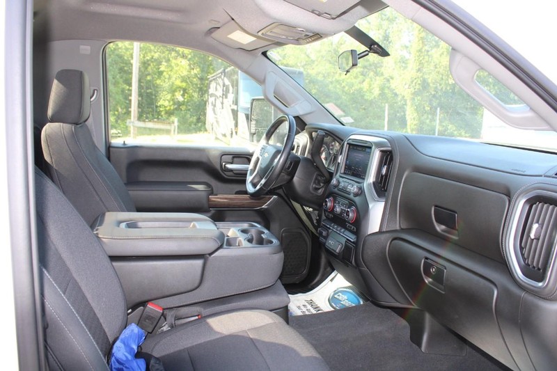 2022 Chevrolet Silverado 2500HD 4WD LT Reg Cab photo