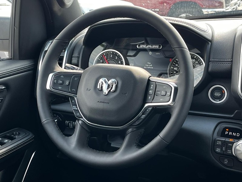 Ram 1500 Vehicle Full-screen Gallery Image 07