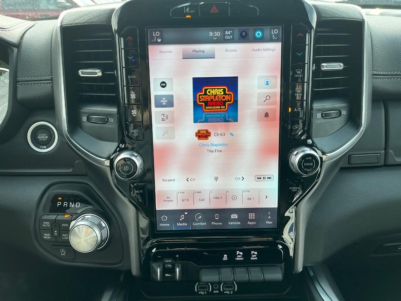 Ram 1500 Vehicle Full-screen Gallery Image 15