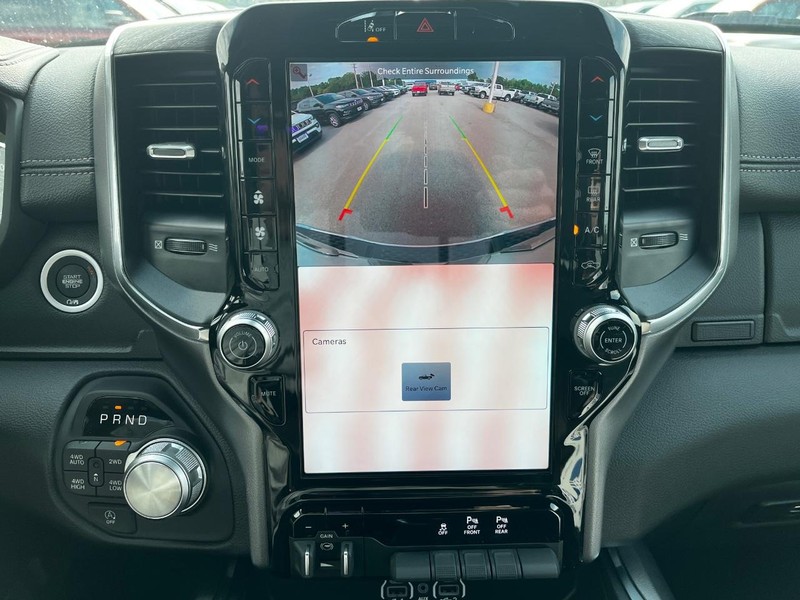 Ram 1500 Vehicle Full-screen Gallery Image 16