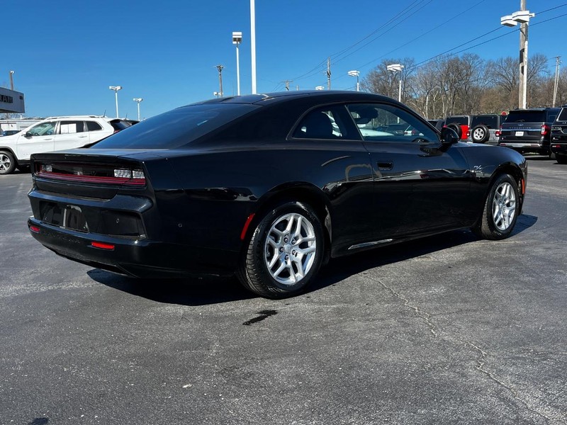 Dodge Charger Daytona Vehicle Full-screen Gallery Image 02