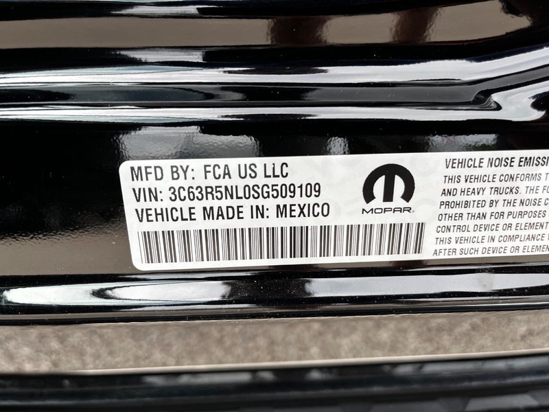 Ram 2500 Vehicle Full-screen Gallery Image 15