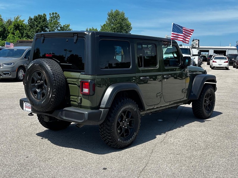 Jeep Wrangler Vehicle Full-screen Gallery Image 03