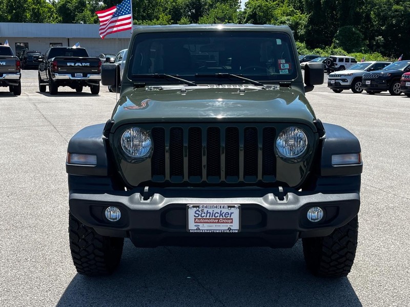 Jeep Wrangler Vehicle Full-screen Gallery Image 09