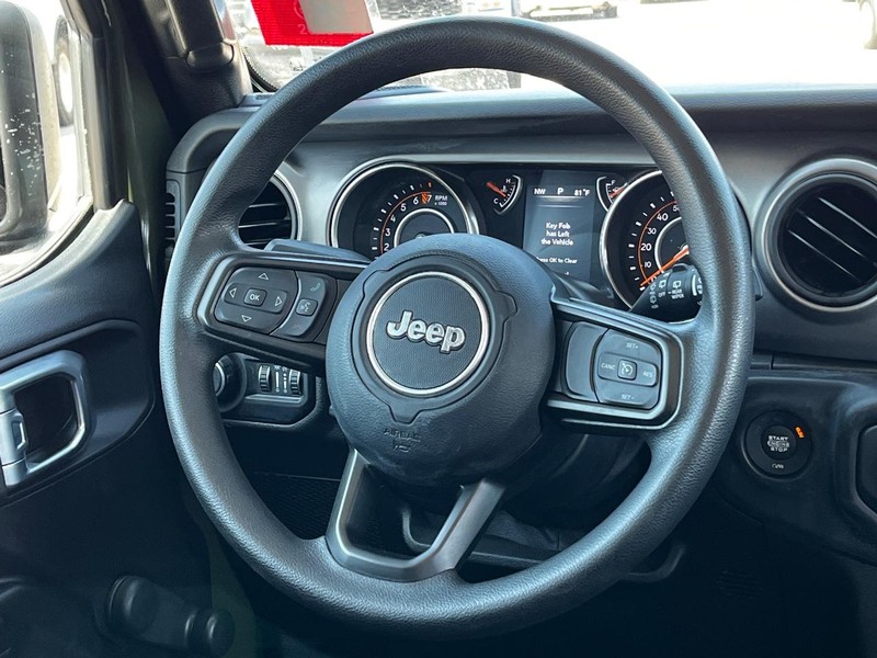 Jeep Wrangler Vehicle Full-screen Gallery Image 12