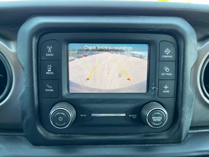 Jeep Wrangler Vehicle Full-screen Gallery Image 20