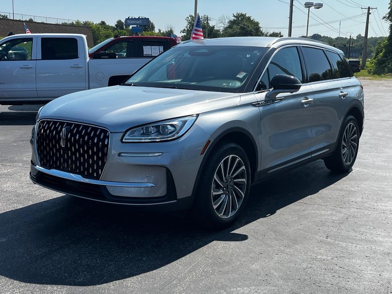 Lincoln Corsair Vehicle Full-screen Gallery Image 08