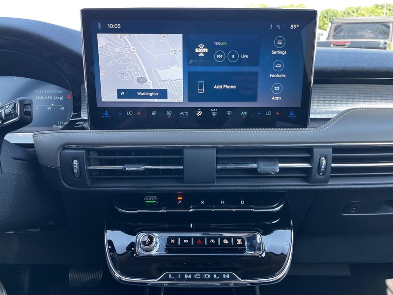 Lincoln Corsair Vehicle Full-screen Gallery Image 19