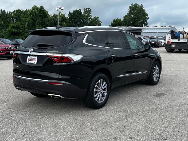 Buick Enclave Vehicle Full-screen Gallery Image 03