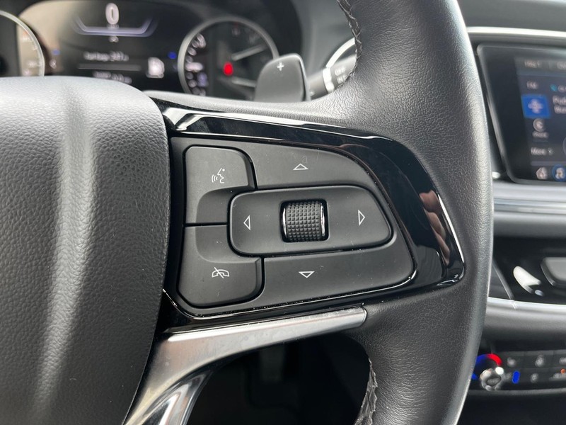 Buick Enclave Vehicle Full-screen Gallery Image 19