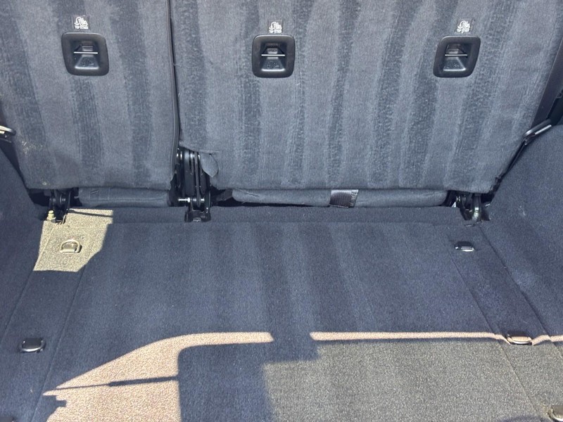 Jeep Wrangler Vehicle Full-screen Gallery Image 04