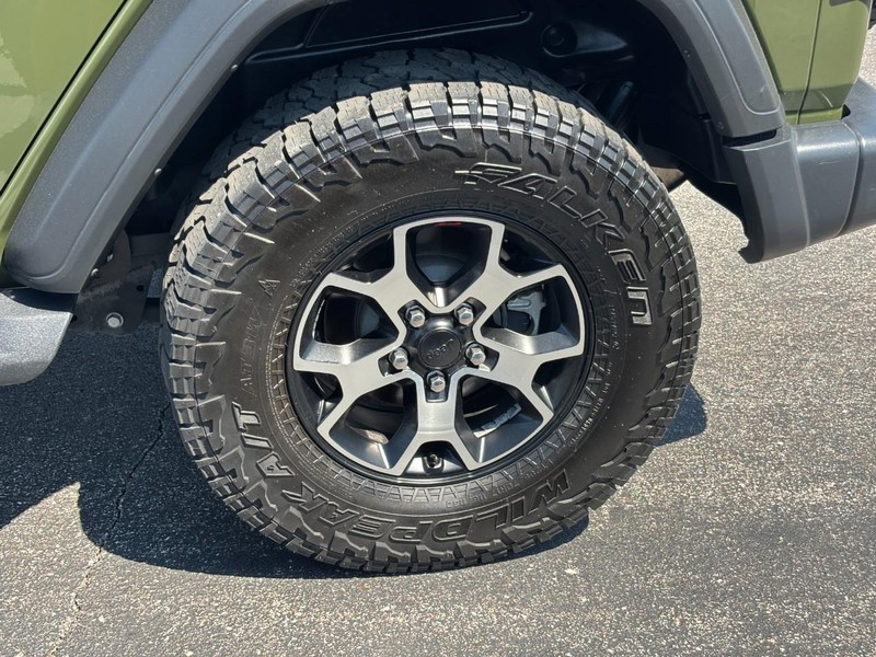 Jeep Wrangler Vehicle Full-screen Gallery Image 07