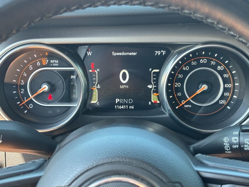 Jeep Wrangler Vehicle Full-screen Gallery Image 20