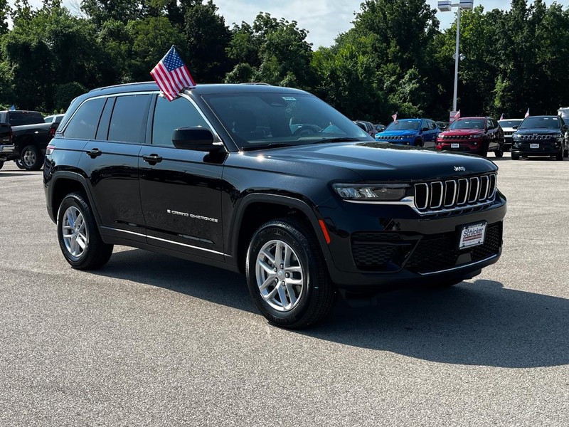 Jeep Grand Cherokee Vehicle Full-screen Gallery Image 02
