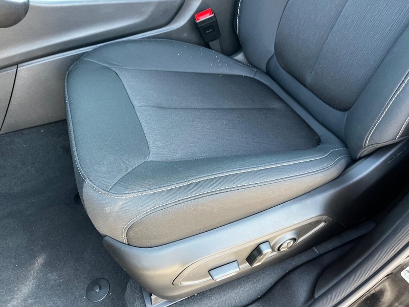 Jeep Grand Cherokee Vehicle Full-screen Gallery Image 10