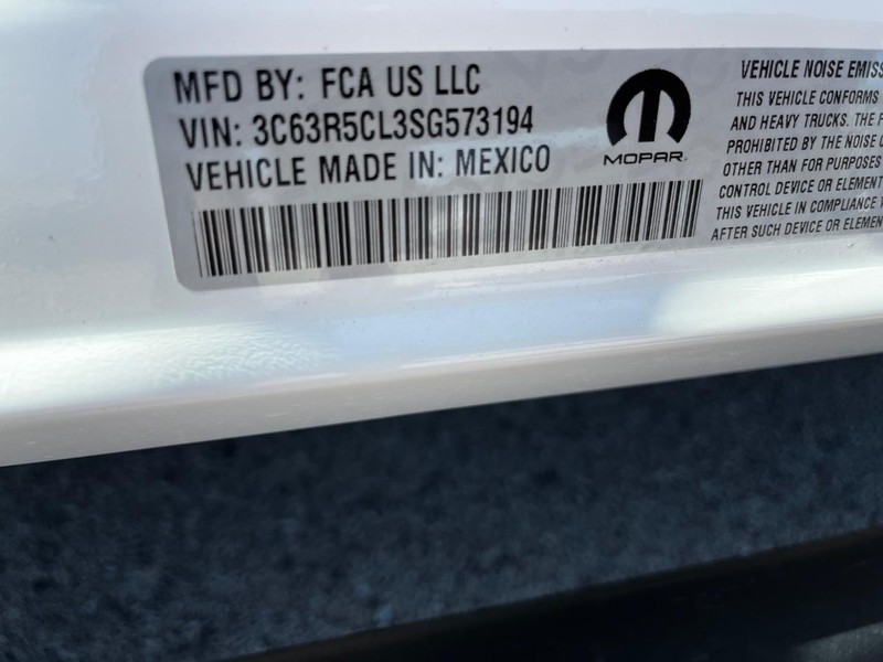 Ram 2500 Vehicle Full-screen Gallery Image 15