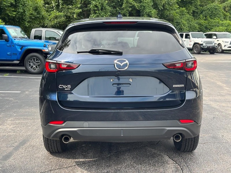 Mazda CX-5 Vehicle Full-screen Gallery Image 05