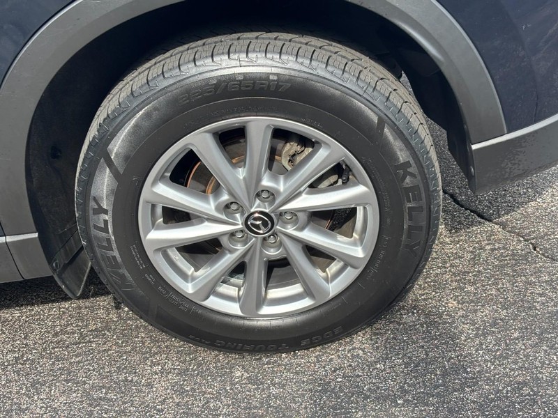 Mazda CX-5 Vehicle Full-screen Gallery Image 07